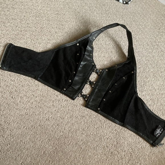 ON THE FRINGE handmade studded leather halter top. - Picture 4 of 9